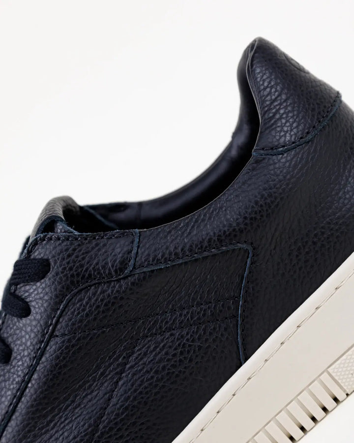 SNEAKERS MARIO TOMAIA PELLE CON FINISSIMA GRANA DI COLORE NERO