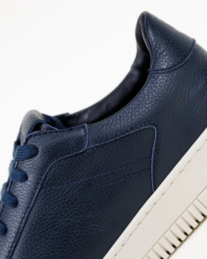 SNEAKERS MARIO TOMAIA PELLE CON FINISSIMA GRANA DI COLORE BLU